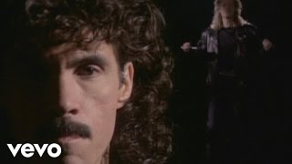 Daryl Hall &amp; John Oates - Missed Opportunity (Official Video)