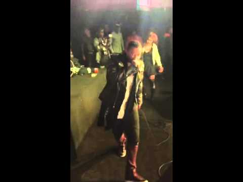 SHAGGY PERFORMING "PUT IT ON" LIVE IN NYC!
