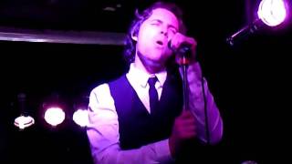 MJ singing "Hold Back My Heart " in Sacramento at the Michael Johns/Brooke White Tour!!!!