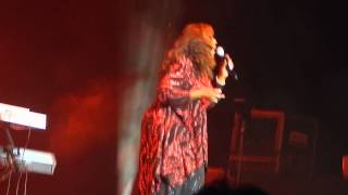 07. Stop in the name of love - Gloria Gaynor [LIVE IN ARGENTINA 10-09-2014]