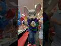 Chuck E hits the griddy (not click bait)