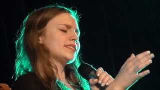 Titanium, David Guetta, acoustic cover (Evie McEwan & Stijn de Leeuw, Artistiek Festival 2014)