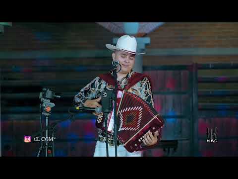 Tus Bellos Pechos - Exuberantes de la Sierra (EN VIVO 2022)