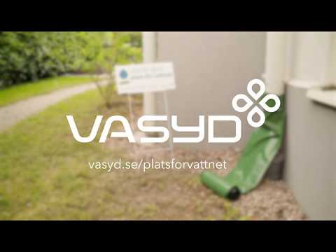 Så monterar du en självutrullande regnvattenspridare