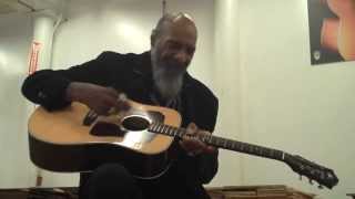 Richie Havens - "Here Comes the Sun" at Guild Guitars (2010)