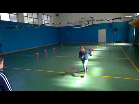 Percorso in palestra con la classe II D dell' IC 83° Porchiano Bordiga di Napoli Scuola Primaria