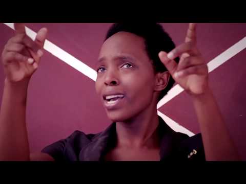 CHRISTINA NOVART -  SUBIRI (OFFICIAL MUSIC VIDEO) DIRECTED BY KADEVISTAR