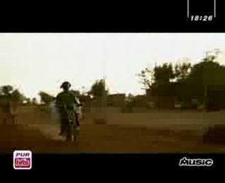 Y'en A Marre (ft. Yaniss Odua) lyrics