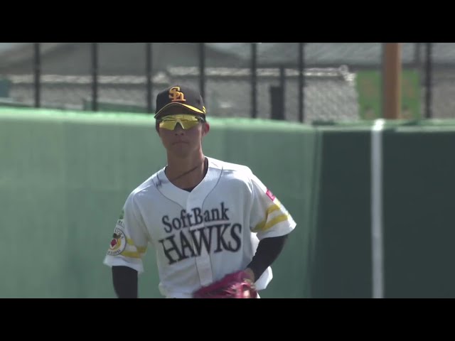 【ファーム】華麗!! ホークス・庄子雄大 バックハンドでの捕球と正確な送球でダブルプレー!!  2025年4月6日 福岡ソフトバンクホークス 対 くふうハヤテベンチャーズ静岡
