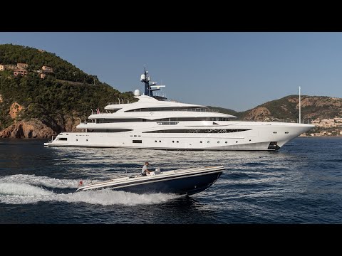 Superyacht CLOUD 9 | 242ft | French Riviera