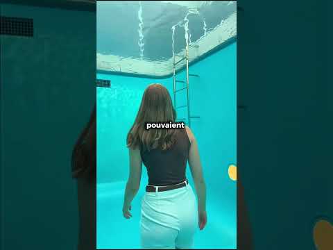 Elle était coincée sous l'eau
