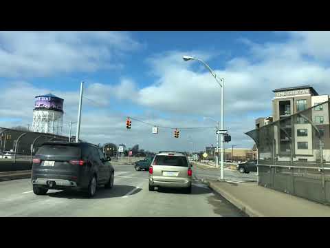 Driving to Royal Oak, Michigan from Beverly Hills, Michigan. February 2022.