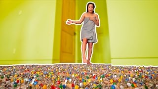 1 MILLION THUMBTACK PRANK ON NAKED ROOMMATE