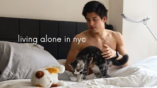 my social life living alone in nyc at 21 | friends and staying connected