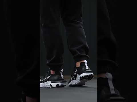 Кроссовки Nike React Vision Gore-Tex, Мужские повседневные водоотталкивающие кроссовки черные на белой подошве - фото 1 - id-p2892068940