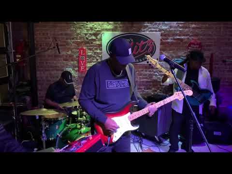 JOHNNY'S BLITZ LIVE BLUES WEEKEND 8-12 WESTMONT