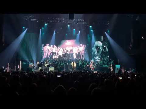 Who Wants To Live Forever   Brian May, Hans Zimmer, Steve Vai, V  Grigolo   STARMUS V