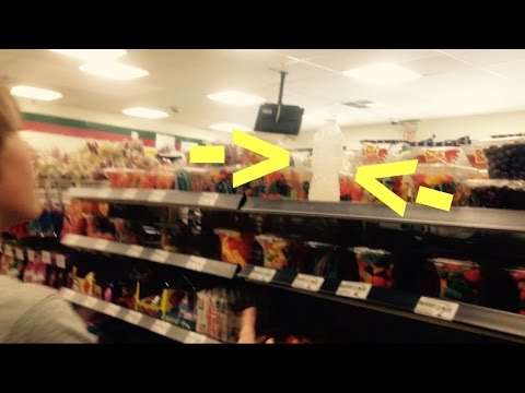 BOTTLE FLIPPING IN 7 ELEVEN |another stupid vlog|