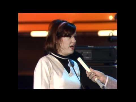 Dick Clark Interviews The Bangles - American Bandstand 1983