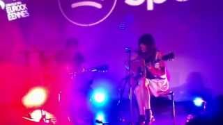 Lou Doillon show case eurocks2013 part 1 / Defiant