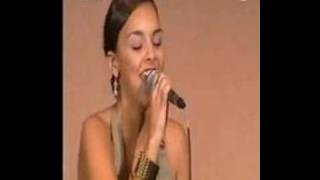 Chenoa &quot;Desnuda frente a ti&quot; Presentacion Mis canciones
