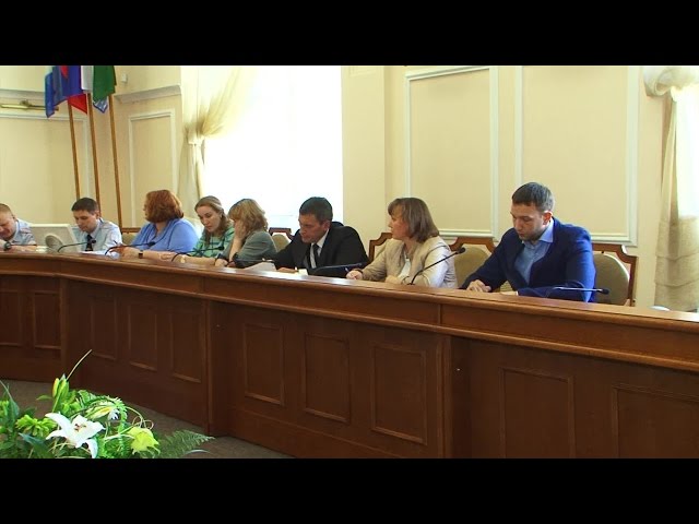 Город готовится к Первомаю