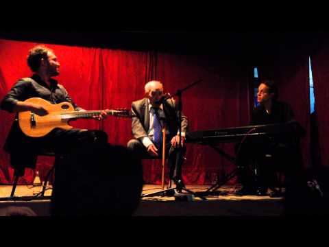 Alberto Podestá (90 years old) singing "Yira, Yira", Buenos Aires