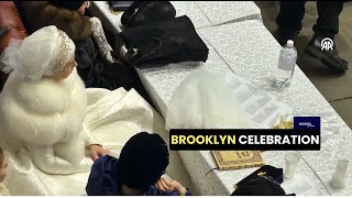 Download lagu Satmar wedding draws thousands in Brooklyn’s Hasidic community mp3