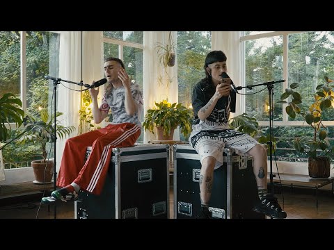 Jimena Amarillo & Hofe - Panpin Bat Bezala | Gaztea Kabian