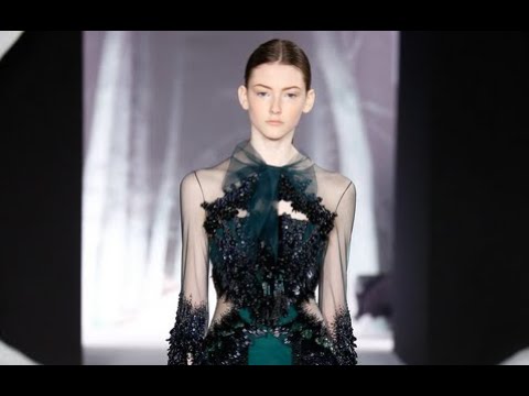 VALENTIN YUDASHKIN Fall 2016 Paris - Fashion Channel