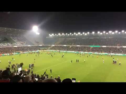 Cercle Brugge naar D1A ! Pitch Invasion