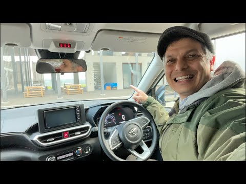 曙光中的日本風景道站 | 道の駅 (Japanese Scenic Road Station at Dawn | 道の駅)