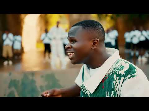 Godfrey Mteule ft Kusah - Huyu Mungu (Official Video)