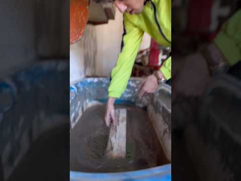 شوف بتاع الكاوتش بيعمل ايه 😨💔#funny #اكسبلور #نورجيه