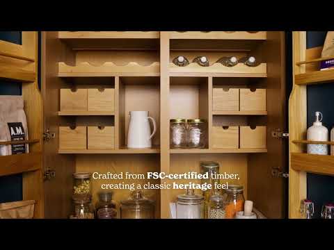 Traditional shaker style kitchen design | Modern country kitchen | Ludlow kitchen range | Magnet