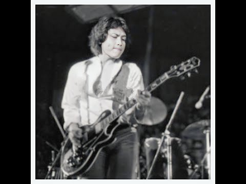 Benny Soebardja - Apatis (Dasa Tembang Tercantik 1978) (Inggrid Wijanarko) (1978) (HQ)