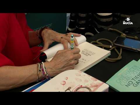 30 escritores participaron en la X Feria del Libro en la plaza del Sol