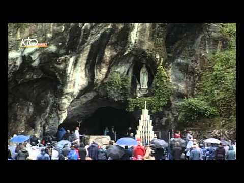 Chapelet à Lourdes