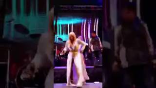 Laura leon 2017