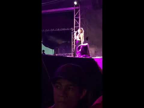 Brahma Valley 11/2015 - Colbie Caillat - I Never Told You LIVE