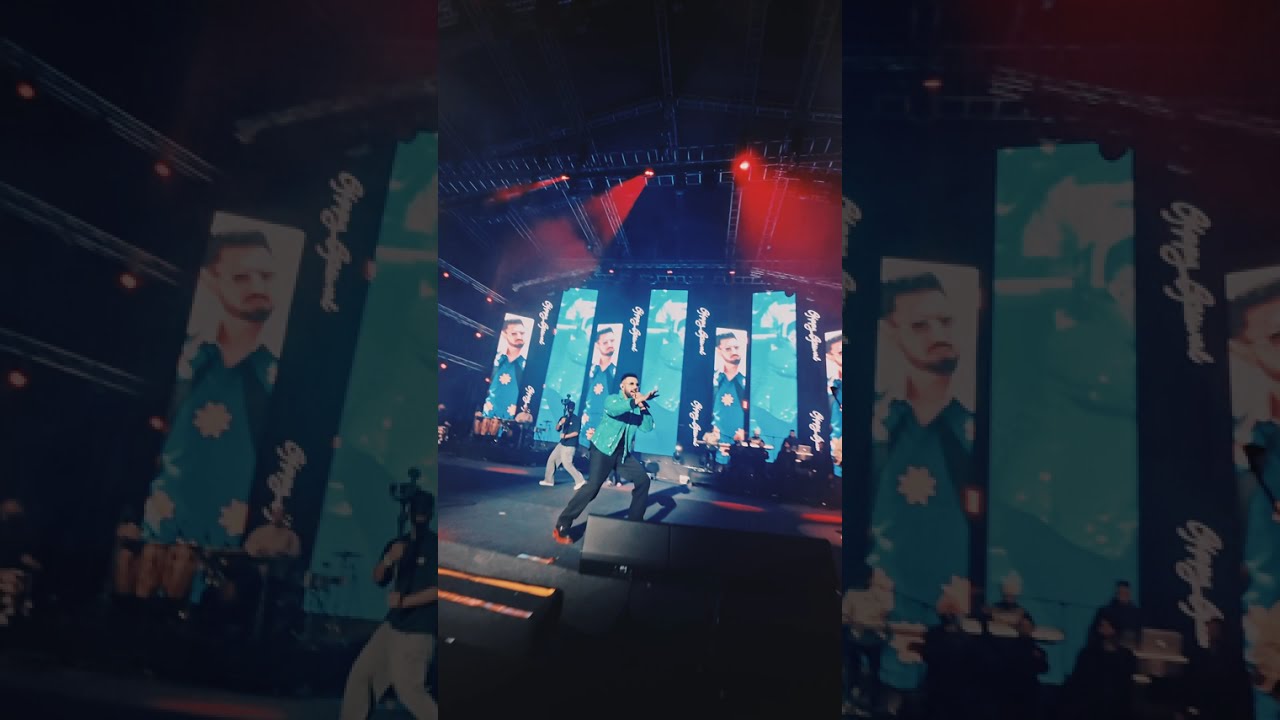 ANGREZI BEAT | GIPPY GREWAL | LIVE PERFORMANCE       #AngreziBeat #GippyGrewal #liveperformance