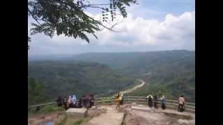preview picture of video 'Pemandangan Puncak Mangunan'