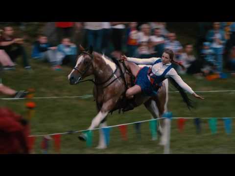 Pokazy konne -  kaskaderskie czyli Kawalkada Horseback Archery i  Paweł Apolinarski Group