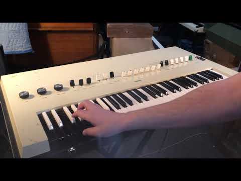 Yamaha Electone YC-20 Electric Organ - 1960s-70s - Cream image 7