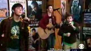 Young Jonas Brothers- Time For Me To Fly live