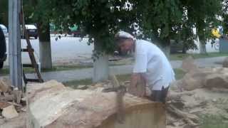 preview picture of video 'Республиканский пленэр монументальной деревянной скульптуры в Ружанах в июне 2013 года'