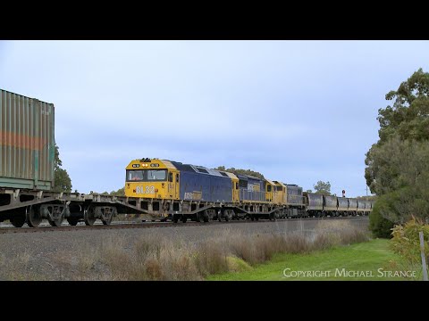 7733V Pacific National Grain Train At Moorabool Loop (29/8/2023) - PoathTV Australian Railways