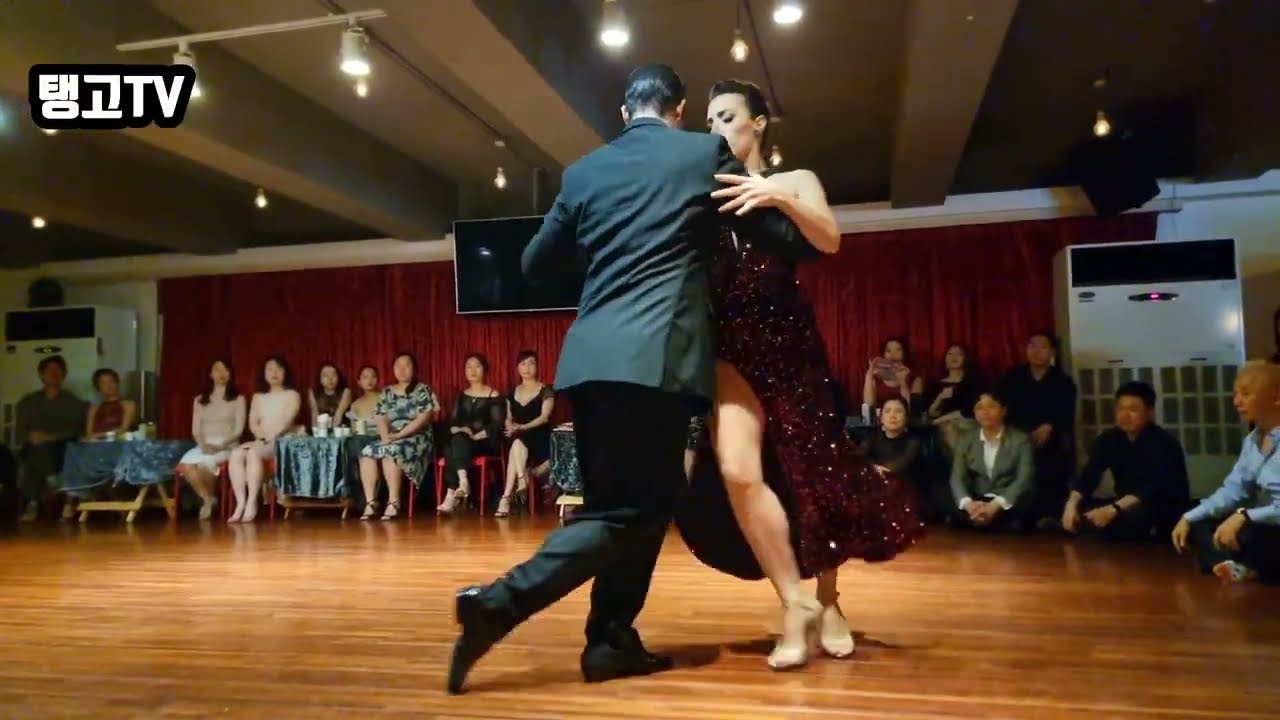 Video thumbnail for Juan Malizia & Manuela Rossi in Busan (1/5)