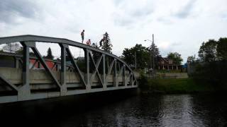 preview picture of video 'Bridge jumping in Kinmount Ontario'