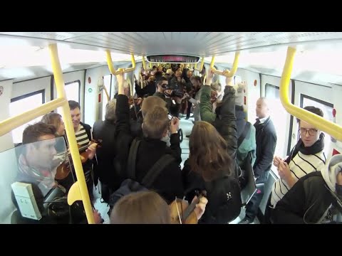 Flash Mob - Play Music Instruments on metro 🎵💃🏽